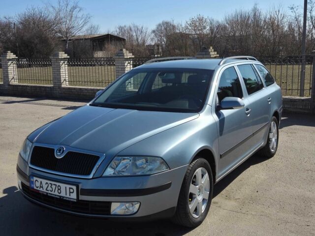 Сірий Шкода Октавія, об'ємом двигуна 1.6 л та пробігом 220 тис. км за 5600 $, фото 1 на Automoto.ua