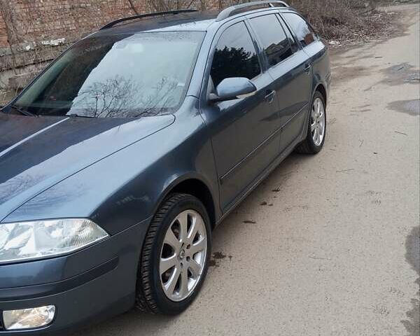 Серый Шкода Октавия, объемом двигателя 1.6 л и пробегом 173 тыс. км за 6450 $, фото 1 на Automoto.ua
