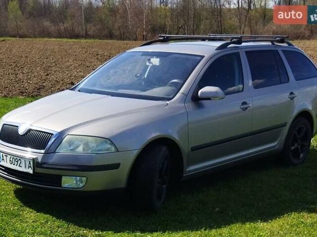 Серый Шкода Октавия, объемом двигателя 1.6 л и пробегом 317 тыс. км за 5600 $, фото 1 на Automoto.ua