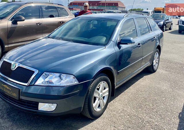 Серый Шкода Октавия, объемом двигателя 1.6 л и пробегом 243 тыс. км за 6500 $, фото 1 на Automoto.ua