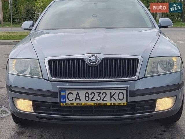 Серый Шкода Октавия, объемом двигателя 1.6 л и пробегом 300 тыс. км за 5100 $, фото 1 на Automoto.ua