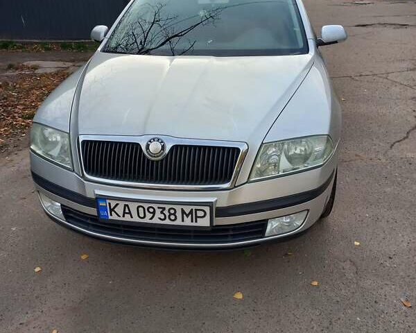 Серый Шкода Октавия, объемом двигателя 1.6 л и пробегом 242 тыс. км за 7000 $, фото 1 на Automoto.ua