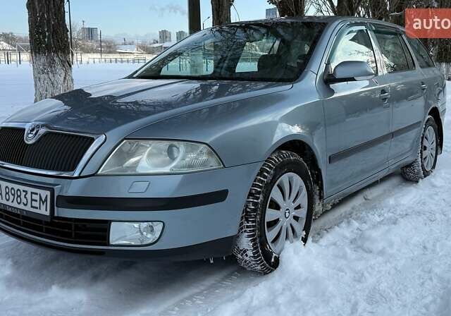 Сірий Шкода Октавія, об'ємом двигуна 1.6 л та пробігом 263 тис. км за 5899 $, фото 1 на Automoto.ua