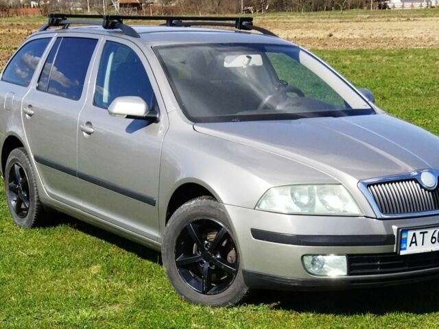 Серый Шкода Октавия, объемом двигателя 0 л и пробегом 317 тыс. км за 5600 $, фото 1 на Automoto.ua