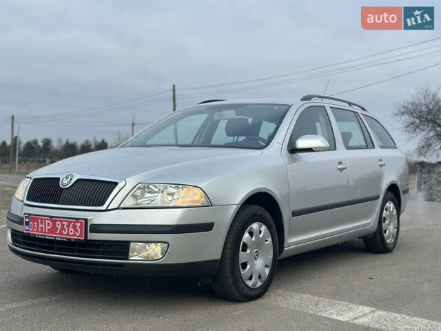 Серый Шкода Октавия, объемом двигателя 1.6 л и пробегом 167 тыс. км за 6450 $, фото 1 на Automoto.ua