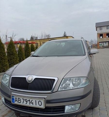 Серый Шкода Октавия, объемом двигателя 1.6 л и пробегом 300 тыс. км за 6000 $, фото 1 на Automoto.ua