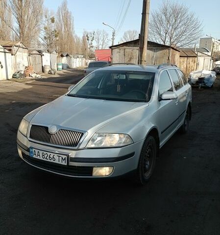 Серый Шкода Октавия, объемом двигателя 2 л и пробегом 247 тыс. км за 5900 $, фото 1 на Automoto.ua