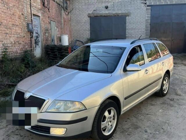 Серый Шкода Октавия, объемом двигателя 2 л и пробегом 300 тыс. км за 2250 $, фото 1 на Automoto.ua