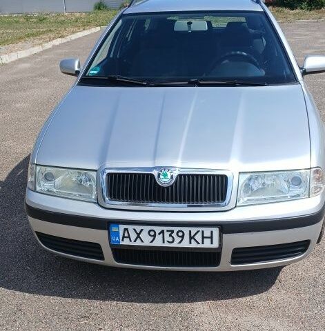Серый Шкода Октавия, объемом двигателя 1.6 л и пробегом 227 тыс. км за 6150 $, фото 1 на Automoto.ua
