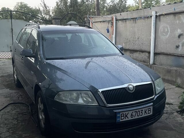 Серый Шкода Октавия, объемом двигателя 1.6 л и пробегом 240 тыс. км за 4757 $, фото 1 на Automoto.ua