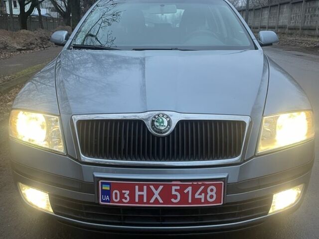 Серый Шкода Октавия, объемом двигателя 1.6 л и пробегом 188 тыс. км за 6499 $, фото 1 на Automoto.ua