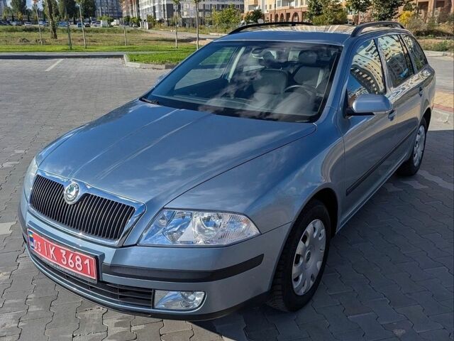Серый Шкода Октавия, объемом двигателя 1.6 л и пробегом 181 тыс. км за 5800 $, фото 1 на Automoto.ua