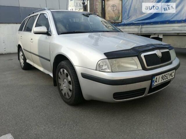 Серый Шкода Октавия, объемом двигателя 1.6 л и пробегом 268 тыс. км за 4500 $, фото 1 на Automoto.ua