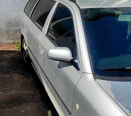 Сірий Шкода Октавія, об'ємом двигуна 1.8 л та пробігом 240 тис. км за 4000 $, фото 1 на Automoto.ua