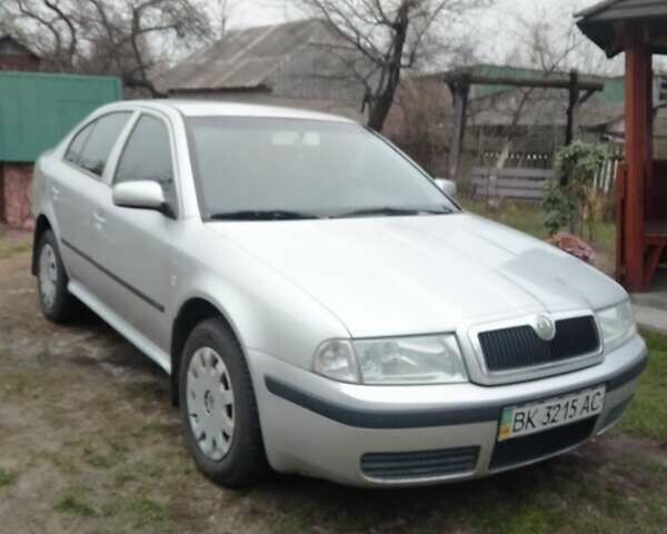 Серый Шкода Октавия, объемом двигателя 1.6 л и пробегом 275 тыс. км за 4500 $, фото 1 на Automoto.ua