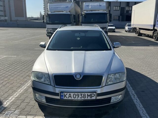 Серый Шкода Октавия, объемом двигателя 1.6 л и пробегом 245 тыс. км за 5700 $, фото 1 на Automoto.ua