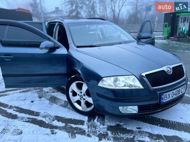 Серый Шкода Октавия, объемом двигателя 1.6 л и пробегом 250 тыс. км за 5600 $, фото 1 на Automoto.ua