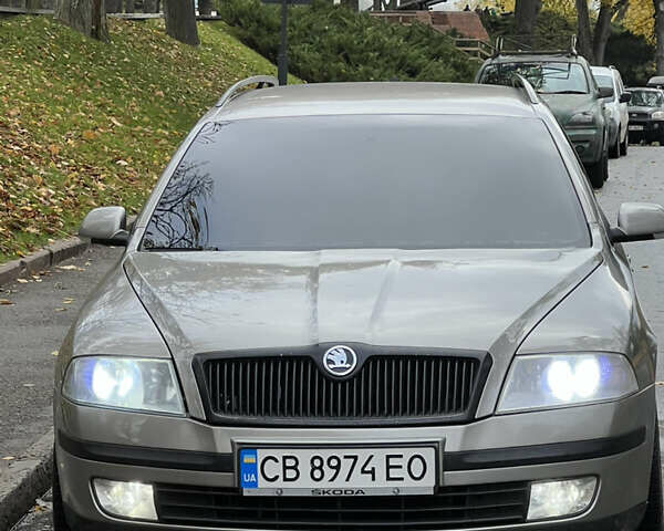 Сірий Шкода Октавія, об'ємом двигуна 1.6 л та пробігом 290 тис. км за 5800 $, фото 1 на Automoto.ua