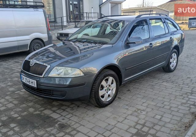 Серый Шкода Октавия, объемом двигателя 1.6 л и пробегом 250 тыс. км за 4600 $, фото 1 на Automoto.ua