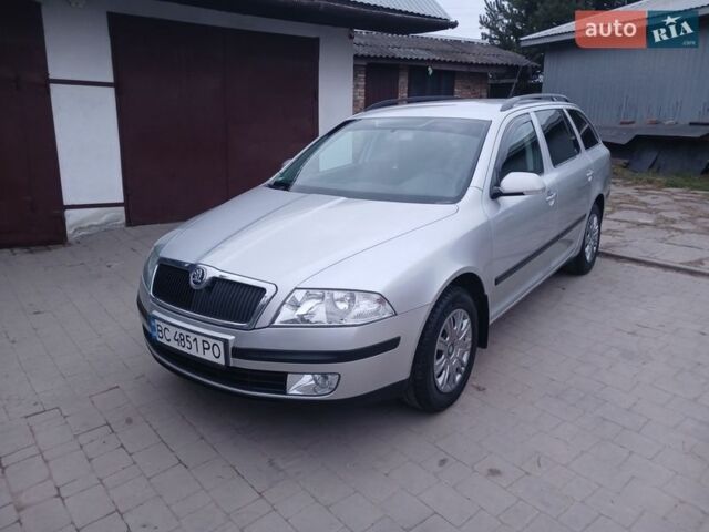 Серый Шкода Октавия, объемом двигателя 1.6 л и пробегом 227 тыс. км за 4950 $, фото 1 на Automoto.ua