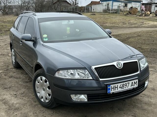 Серый Шкода Октавия, объемом двигателя 1.6 л и пробегом 150 тыс. км за 5450 $, фото 1 на Automoto.ua