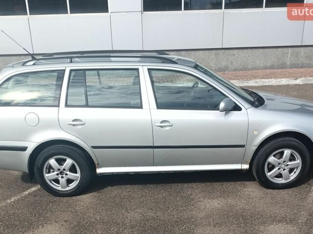 Сірий Шкода Октавія, об'ємом двигуна 2 л та пробігом 249 тис. км за 4500 $, фото 1 на Automoto.ua