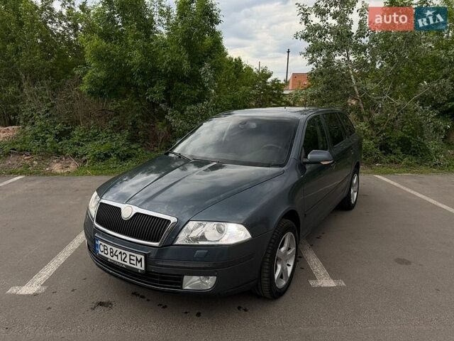 Сірий Шкода Октавія, об'ємом двигуна 2 л та пробігом 300 тис. км за 4699 $, фото 1 на Automoto.ua