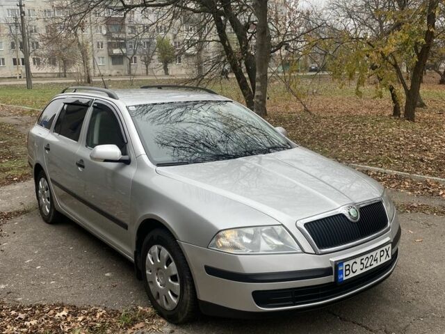 Серый Шкода Октавия, объемом двигателя 1.6 л и пробегом 201 тыс. км за 6000 $, фото 1 на Automoto.ua