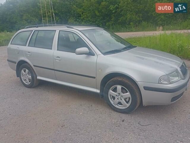 Серый Шкода Октавия, объемом двигателя 1.6 л и пробегом 212 тыс. км за 5900 $, фото 1 на Automoto.ua