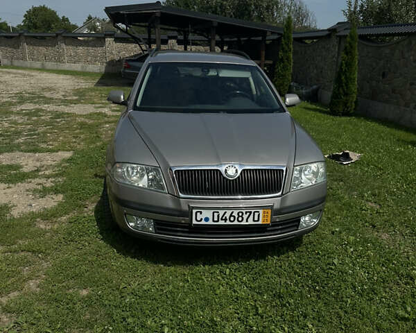 Серый Шкода Октавия, объемом двигателя 2 л и пробегом 211 тыс. км за 5100 $, фото 1 на Automoto.ua