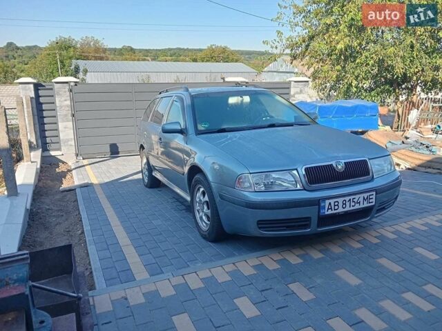 Сірий Шкода Октавія, об'ємом двигуна 1.6 л та пробігом 242 тис. км за 5600 $, фото 1 на Automoto.ua