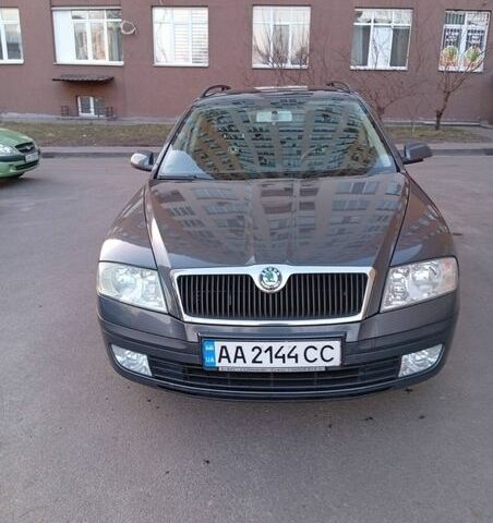 Серый Шкода Октавия, объемом двигателя 1.6 л и пробегом 265 тыс. км за 5200 $, фото 1 на Automoto.ua