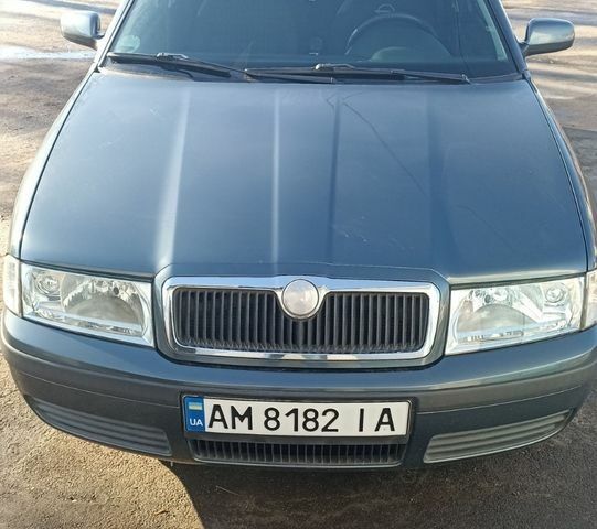 Серый Шкода Октавия, объемом двигателя 1.6 л и пробегом 230 тыс. км за 6500 $, фото 1 на Automoto.ua