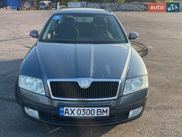 Серый Шкода Октавия, объемом двигателя 1.6 л и пробегом 288 тыс. км за 5700 $, фото 1 на Automoto.ua
