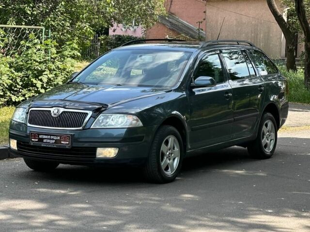 Серый Шкода Октавия, объемом двигателя 1.6 л и пробегом 299 тыс. км за 5500 $, фото 1 на Automoto.ua