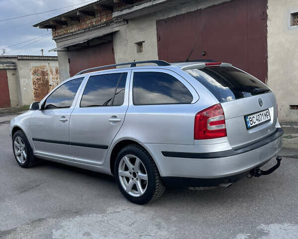 Серый Шкода Октавия, объемом двигателя 1.6 л и пробегом 253 тыс. км за 4700 $, фото 1 на Automoto.ua