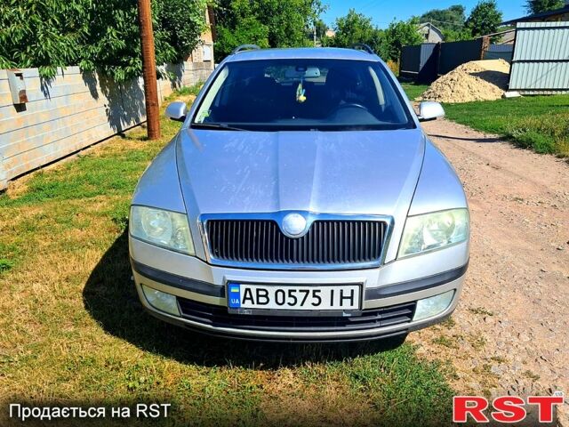 Серый Шкода Октавия, объемом двигателя 1.6 л и пробегом 260 тыс. км за 4900 $, фото 1 на Automoto.ua