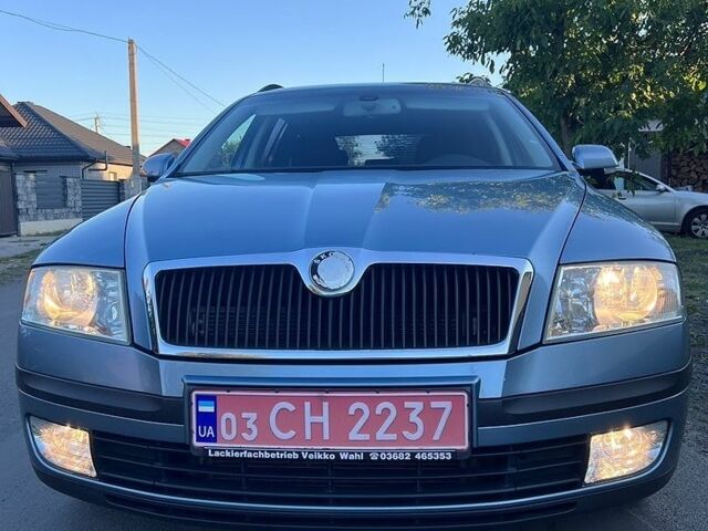 Сірий Шкода Октавія, об'ємом двигуна 1.6 л та пробігом 216 тис. км за 5999 $, фото 1 на Automoto.ua