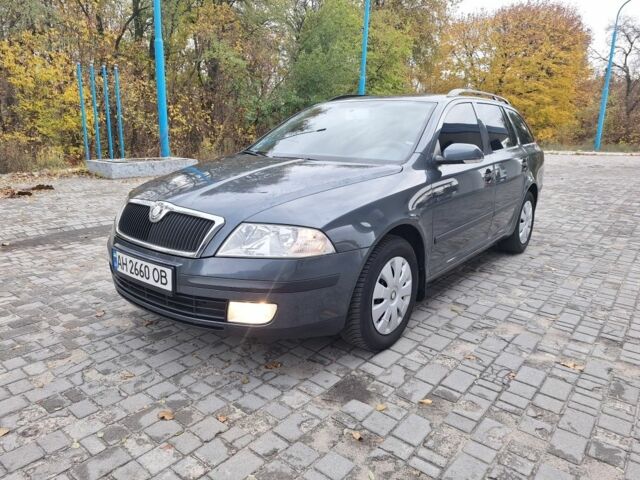 Серый Шкода Октавия, объемом двигателя 1.6 л и пробегом 140 тыс. км за 6300 $, фото 1 на Automoto.ua