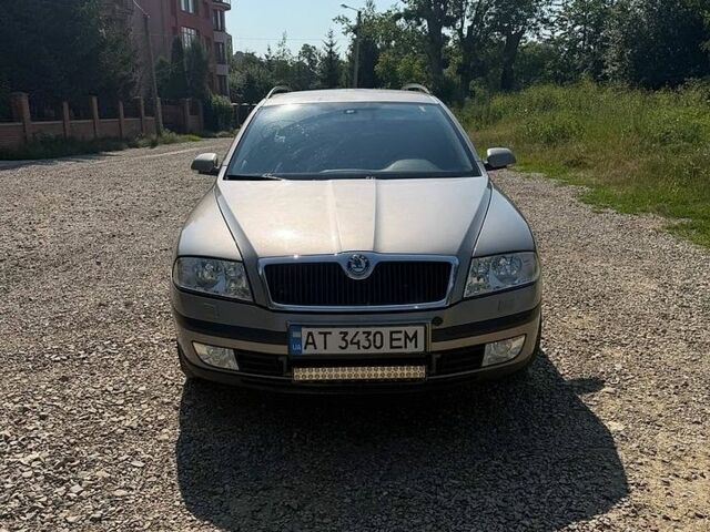 Сірий Шкода Октавія, об'ємом двигуна 1.6 л та пробігом 412 тис. км за 3300 $, фото 1 на Automoto.ua