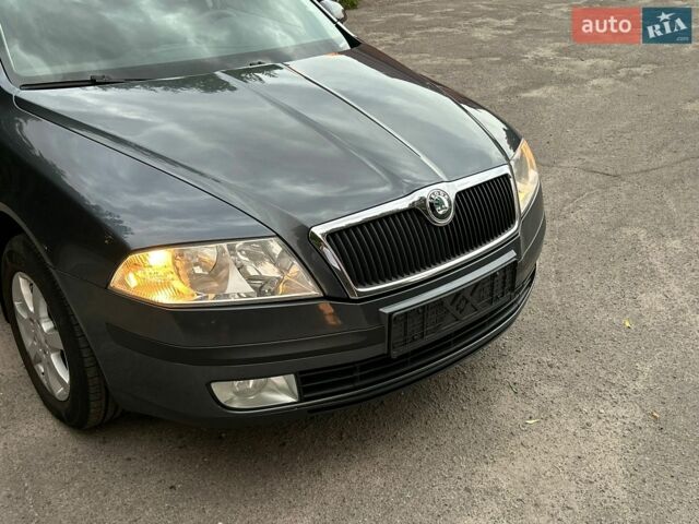 Сірий Шкода Октавія, об'ємом двигуна 1.6 л та пробігом 274 тис. км за 6200 $, фото 1 на Automoto.ua