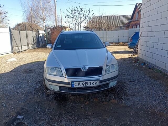 Серый Шкода Октавия, объемом двигателя 2 л и пробегом 300 тыс. км за 4650 $, фото 1 на Automoto.ua