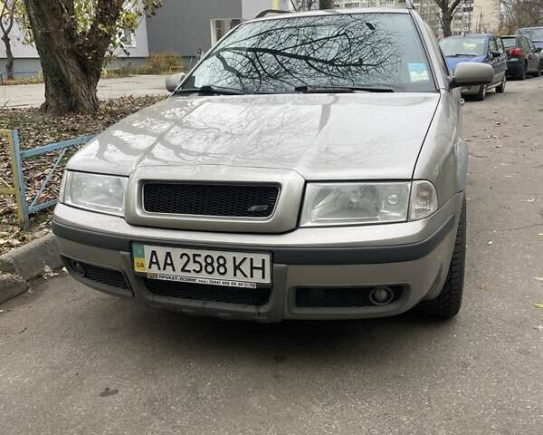 Серый Шкода Октавия, объемом двигателя 1.8 л и пробегом 251 тыс. км за 6500 $, фото 1 на Automoto.ua