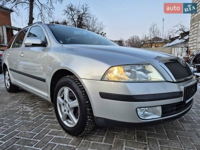 Серый Шкода Октавия, объемом двигателя 1.6 л и пробегом 178 тыс. км за 6800 $, фото 1 на Automoto.ua