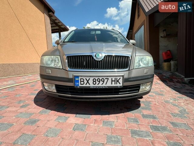 Серый Шкода Октавия, объемом двигателя 1.6 л и пробегом 337 тыс. км за 6200 $, фото 1 на Automoto.ua