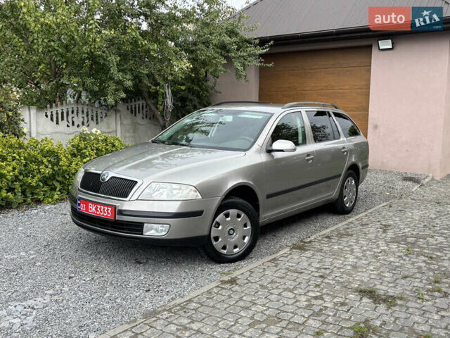Сірий Шкода Октавія, об'ємом двигуна 1.6 л та пробігом 245 тис. км за 5750 $, фото 1 на Automoto.ua