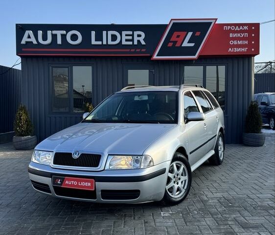 Серый Шкода Октавия, объемом двигателя 1.8 л и пробегом 228 тыс. км за 6900 $, фото 1 на Automoto.ua