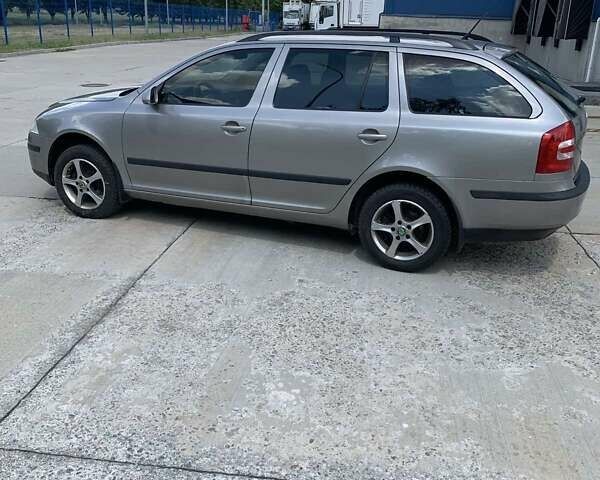 Сірий Шкода Октавія, об'ємом двигуна 0 л та пробігом 614 тис. км за 6000 $, фото 1 на Automoto.ua
