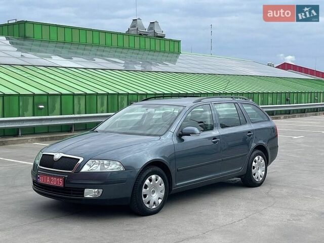 Серый Шкода Октавия, объемом двигателя 1.6 л и пробегом 235 тыс. км за 6000 $, фото 1 на Automoto.ua