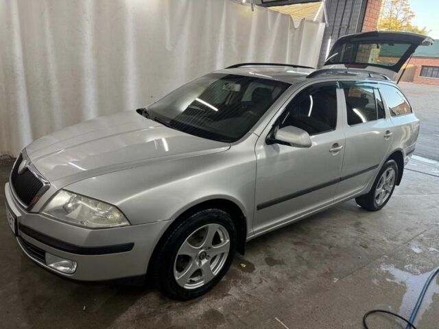 Сірий Шкода Октавія, об'ємом двигуна 1.6 л та пробігом 225 тис. км за 4550 $, фото 1 на Automoto.ua